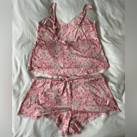 Jessica Simpson Pink Heart Print Pajama Set | Cami & Shorts | Size M - Picture 2 of 3